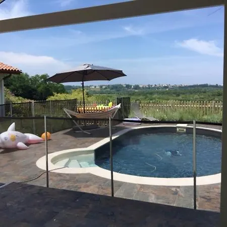 Au Pays Basque Entre Et Montagne Holiday home *