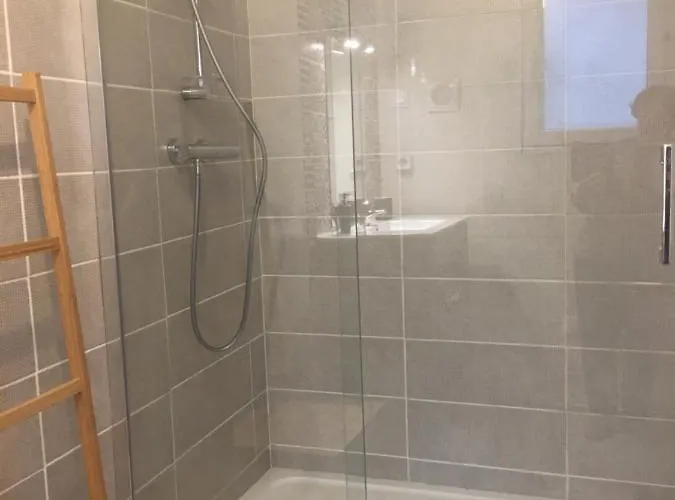 Au Pays Basque Entre Et Montagne Villefranque