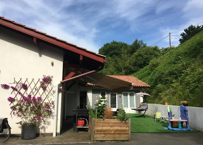 Au Pays Basque Entre Et Montagne